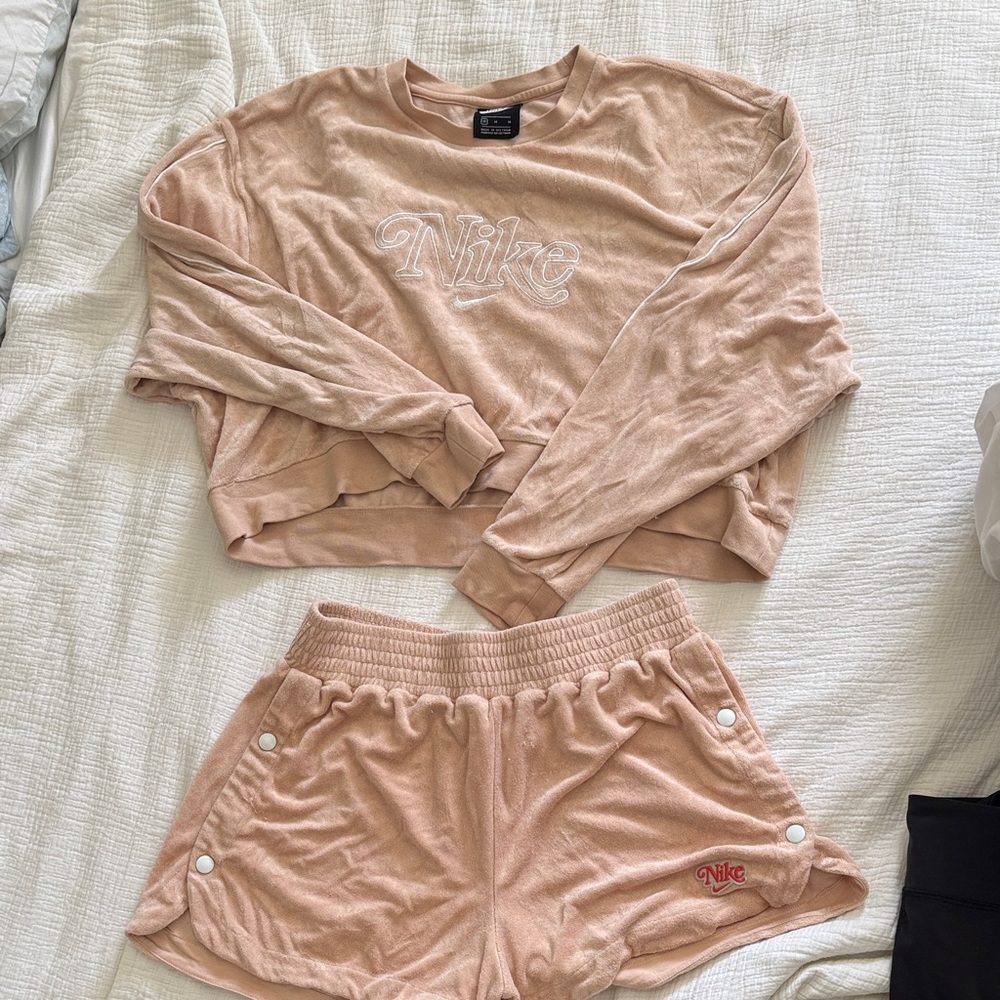 Nike Women's Soft Retro Terry Set